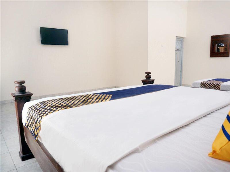 Spot On 2629 Duta Karimun Hotel Karimunjawa Eksteriør billede